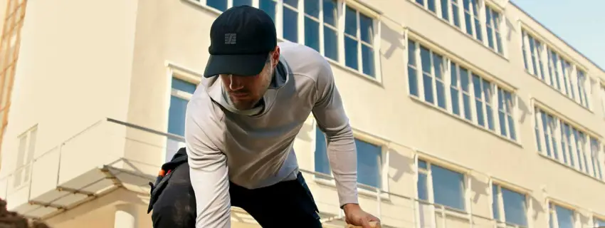 Sommerhitze im Griff: Effizient und sicher mit Snickers Workwear arbeiten